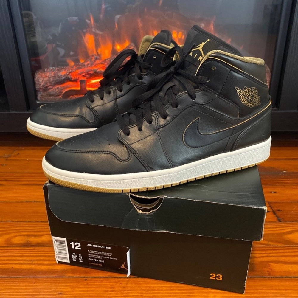 Air Jordan 1 MID black/metallic-gold/white